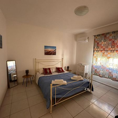 A Due Passi Dal Centro Lejlighed Favignana Eksteriør billede
